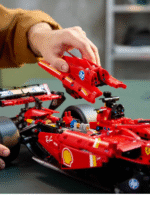 LEGO Ferrari SF 24 F1 Technic (42207) - Image 4