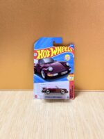 Hot Wheels Porsche 911 Turbo Cabriolet Die-Cast Car - Image 2